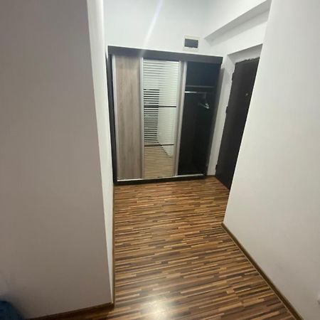 Rim1 Apartment Pitesti Luaran gambar