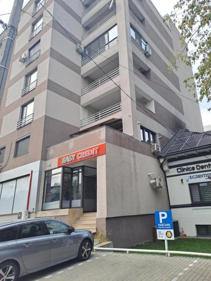 Rim1 Apartment Pitesti Luaran gambar