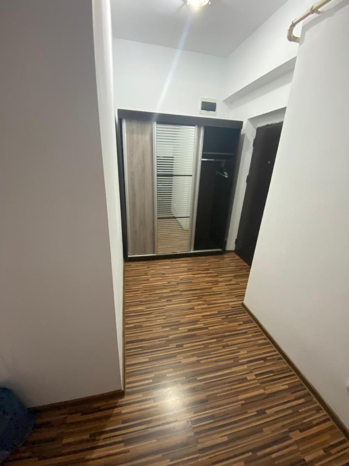Rim1 Apartment Pitesti Luaran gambar